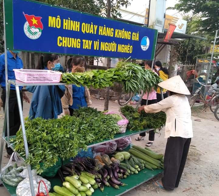 Thiết thực mô hình “Quầy hàng không giá”